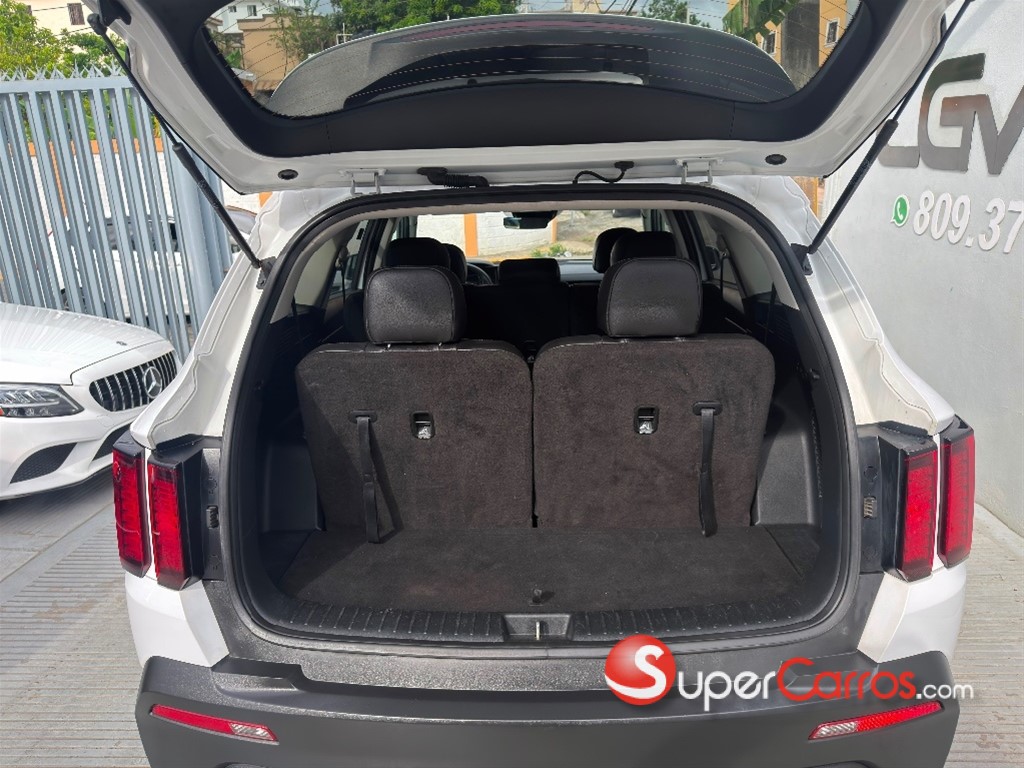 2021 Kia Sorento LX — foto 11 / 12
