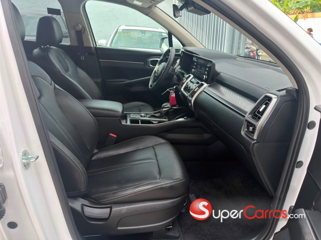 2021 Kia Sorento LX — foto 12 / 12