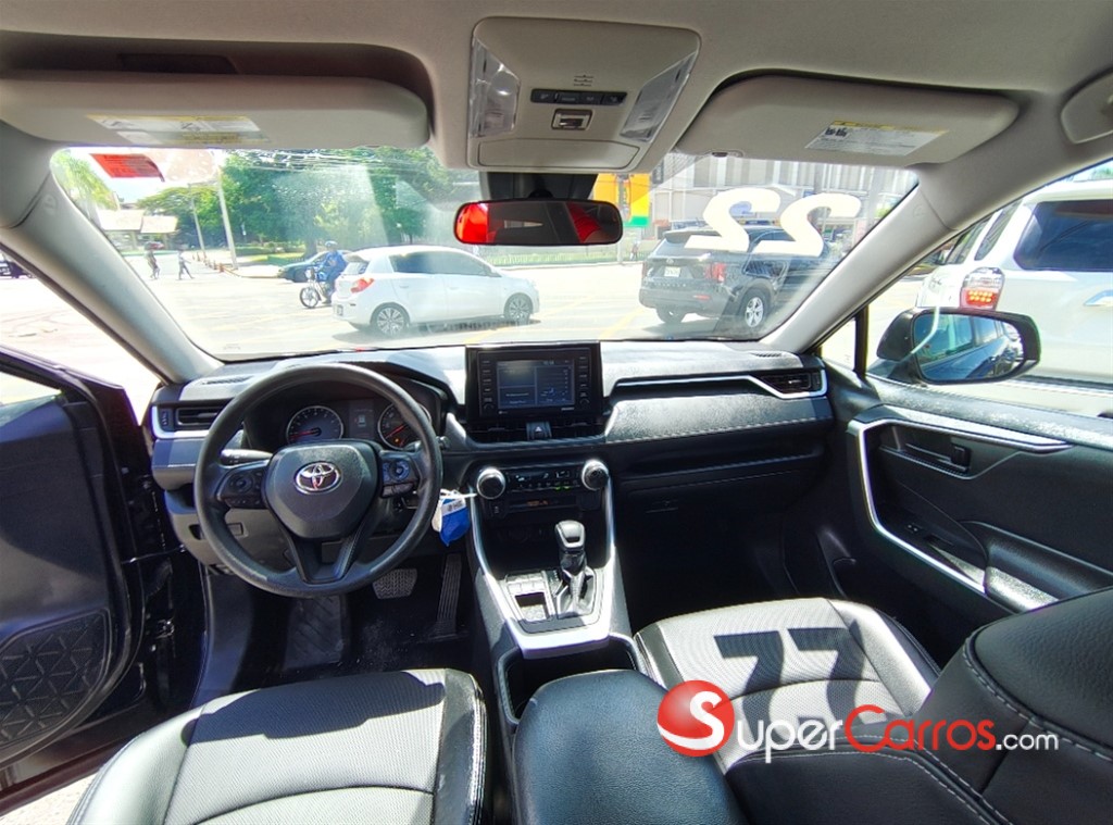 2022 Toyota RAV4 LE — foto 3 / 10