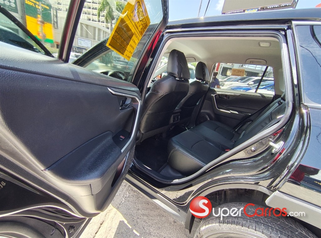 2022 Toyota RAV4 LE — foto 4 / 10