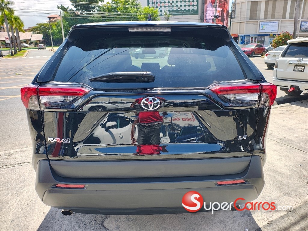 2022 Toyota RAV4 LE — foto 7 / 10