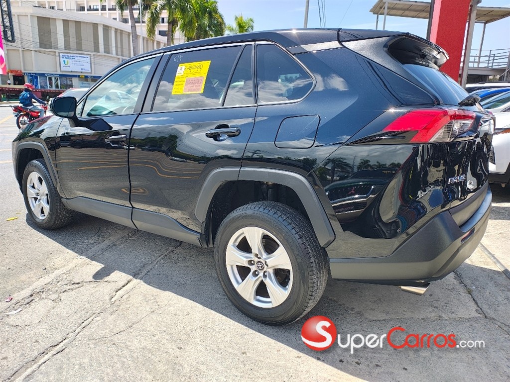 2022 Toyota RAV4 LE — foto 10 / 10
