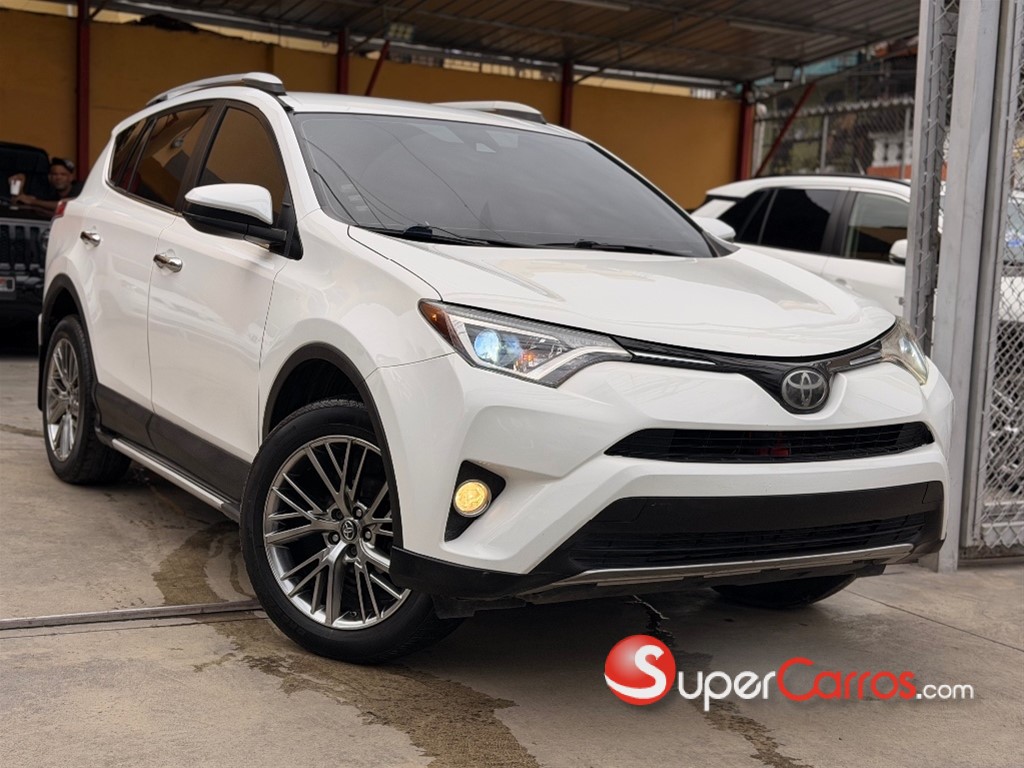 2018 Toyota RAV4 LE — foto 3 / 8