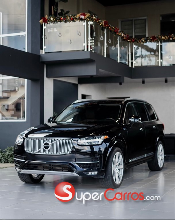 2018 Volvo XC90 Momentum T6