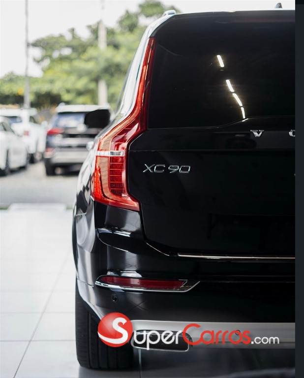 2018 Volvo XC90 Momentum T6 — foto 10 / 11