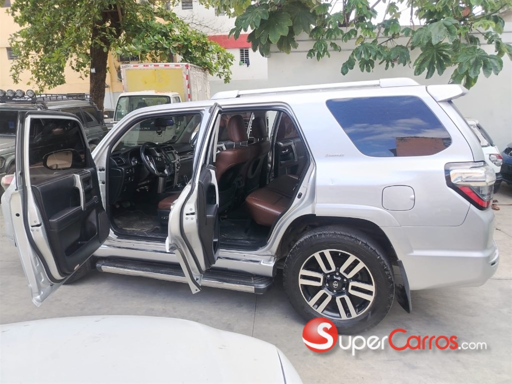 2019 Toyota 4 Runner Limited — foto 8 / 8