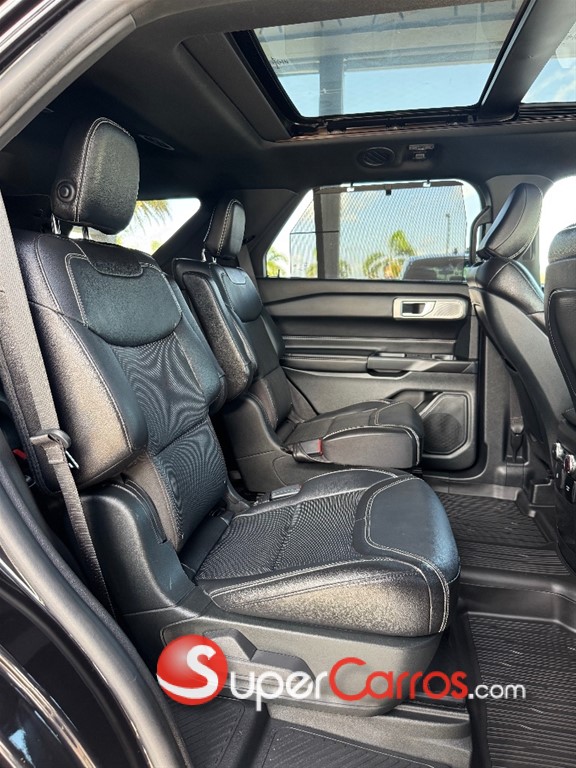 2020 Ford Explorer ST — foto 6 / 11