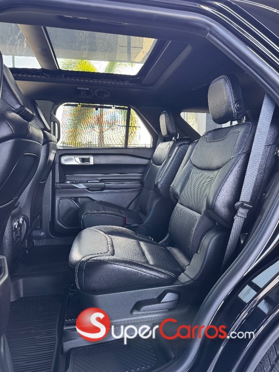 2020 Ford Explorer ST — foto 9 / 11