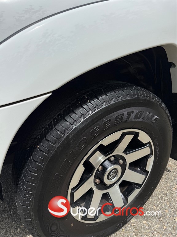 2014 Toyota Tacoma SR5 — foto 2 / 11