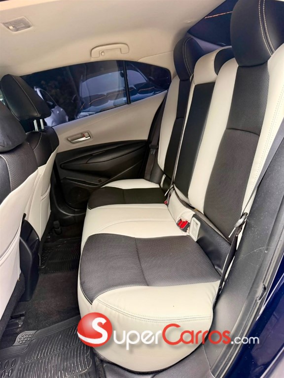 2020 Toyota Corolla LE — foto 7 / 9