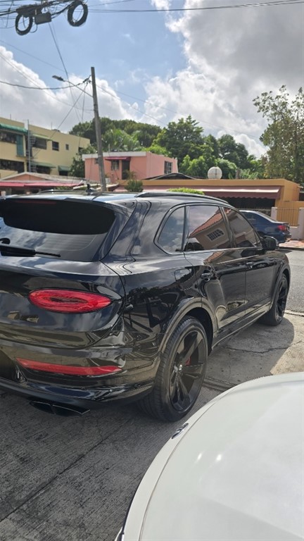 2023 Bentley Bentayga — foto 4 / 12