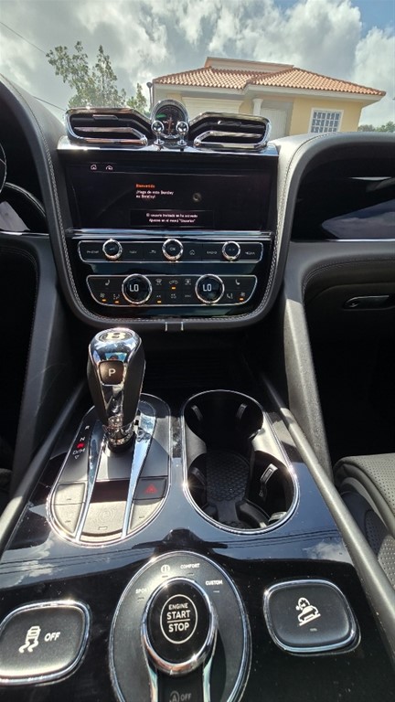 2023 Bentley Bentayga — foto 12 / 12
