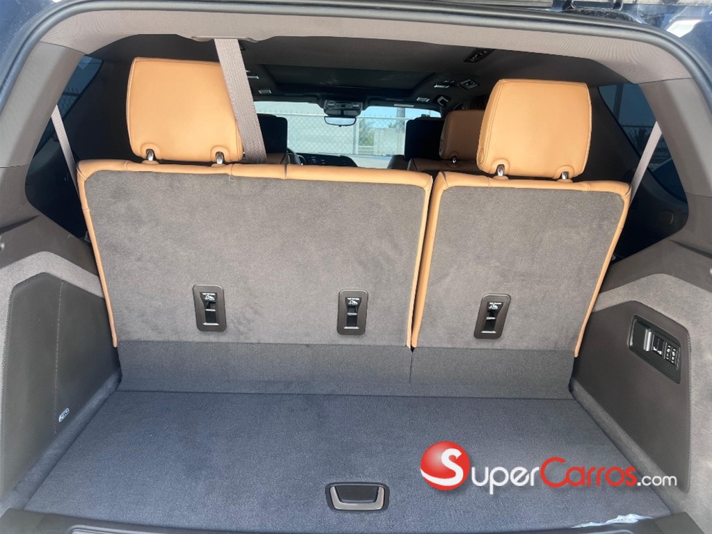 2023 Cadillac Escalade Premium Luxury — foto 8 / 12