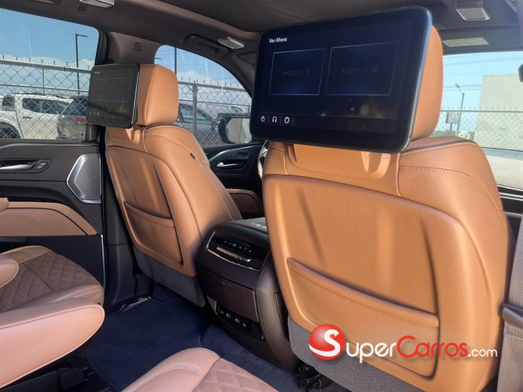 2023 Cadillac Escalade Premium Luxury — foto 9 / 12