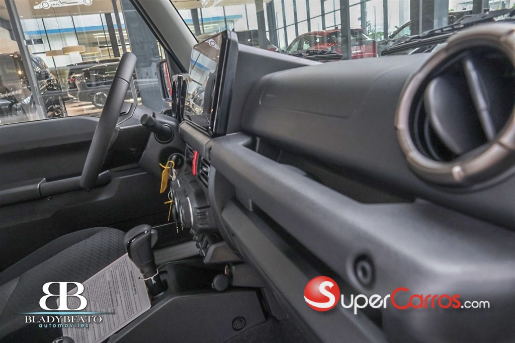 2027 Suzuki Jimny GLX — foto 4 / 12