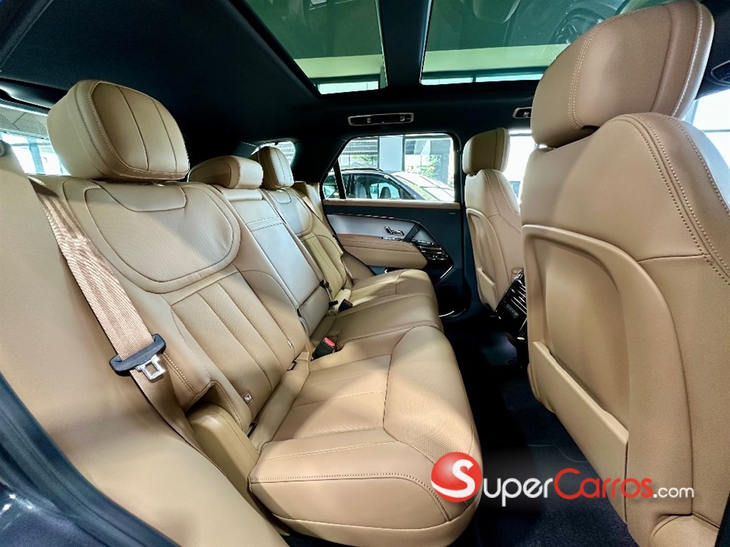 2026 Land Rover Range Rover Sport SE — foto 7 / 10
