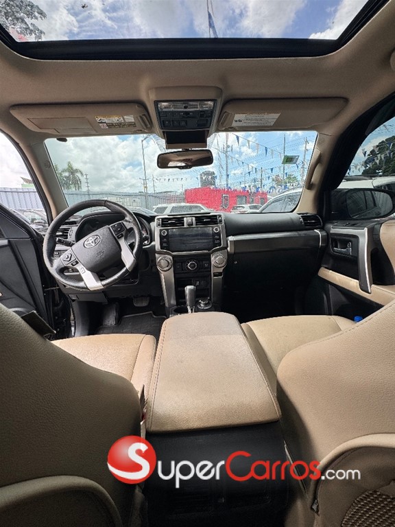 2016 Toyota 4 Runner Limited — foto 4 / 10