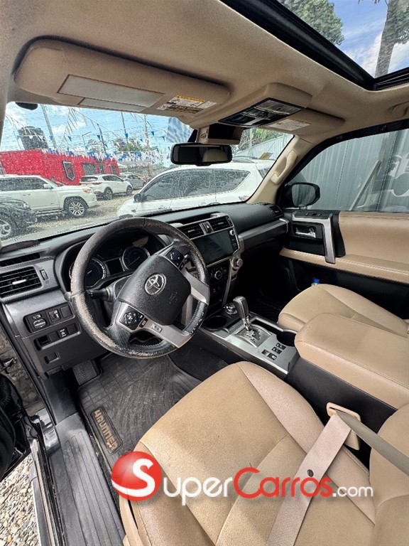 2016 Toyota 4 Runner Limited — foto 6 / 10