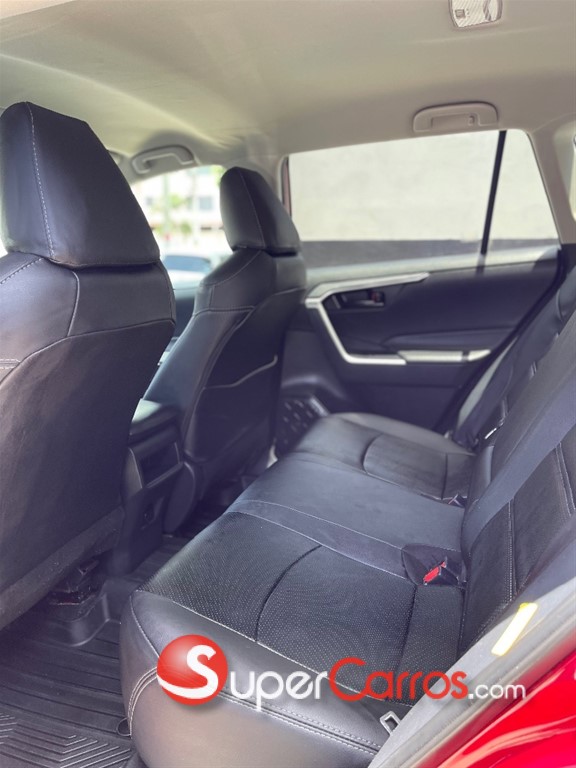 2021 Toyota RAV4 LE PLUS — foto 8 / 12
