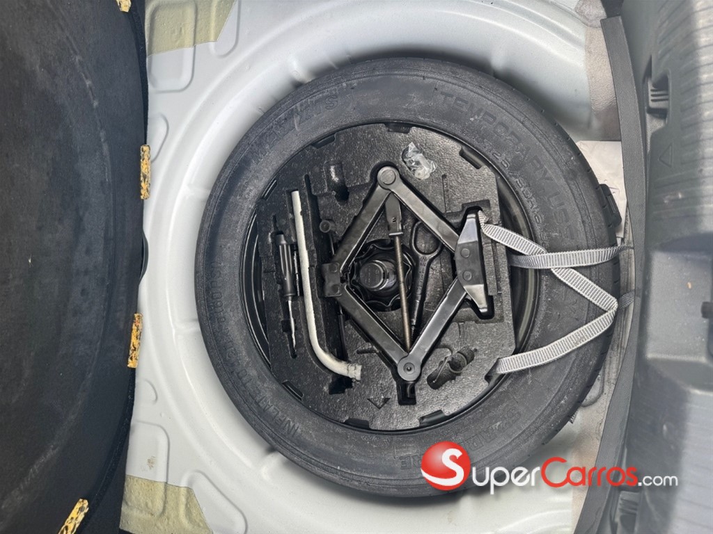 2015 Volkswagen Beetle — foto 8 / 12