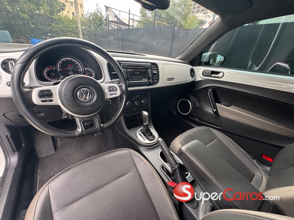 2015 Volkswagen Beetle — foto 10 / 12