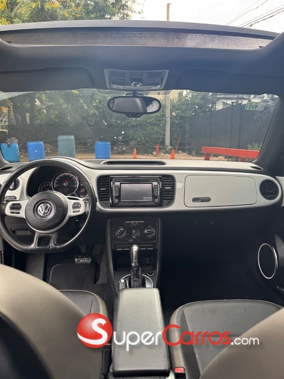 2015 Volkswagen Beetle — foto 11 / 12