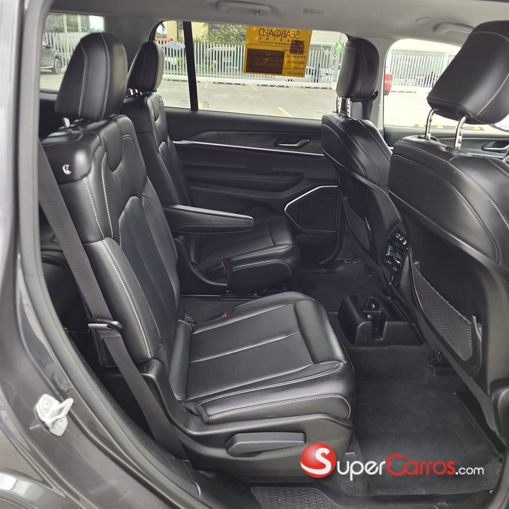 2022 Jeep Grand Cherokee Limited 4x4 — foto 9 / 10