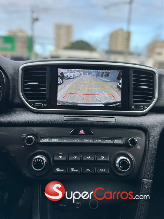 2022 Kia Sportage LX — foto 8 / 12