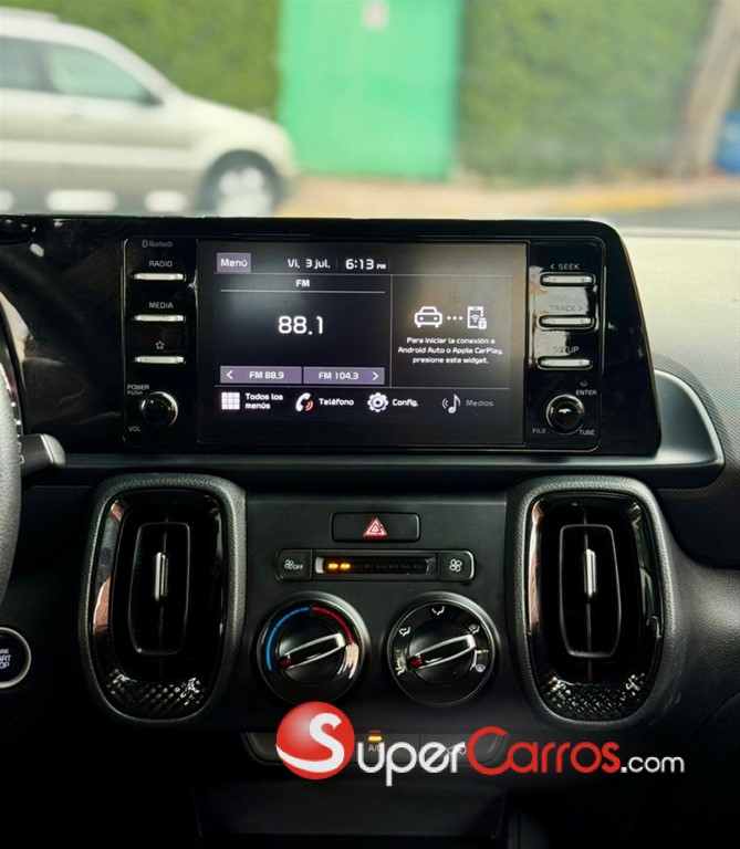 2023 Kia Sonet — foto 8 / 12