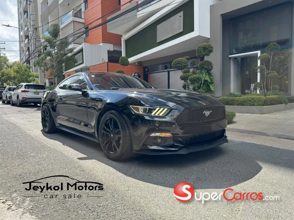 2016 Ford Mustang Ecoboost — foto 4 / 9
