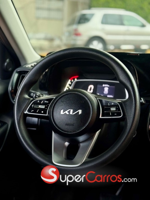 2023 Kia Sonet — foto 8 / 12