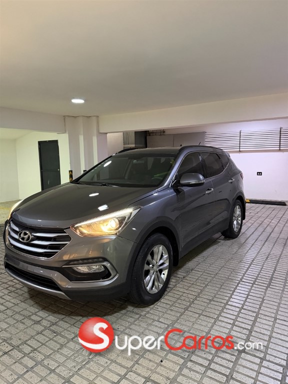 2017 Hyundai Santa Fe — foto 6 / 12