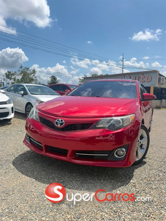 2014 Toyota Camry SE