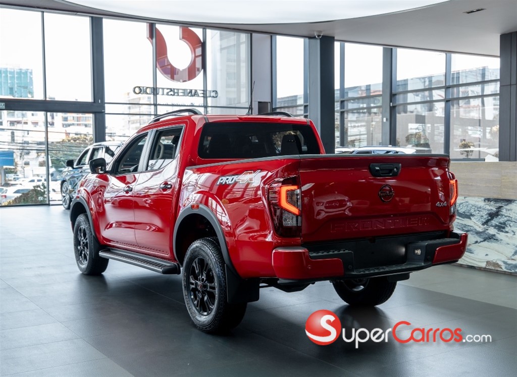 2026 Nissan Frontier Pro-4X — foto 8 / 12