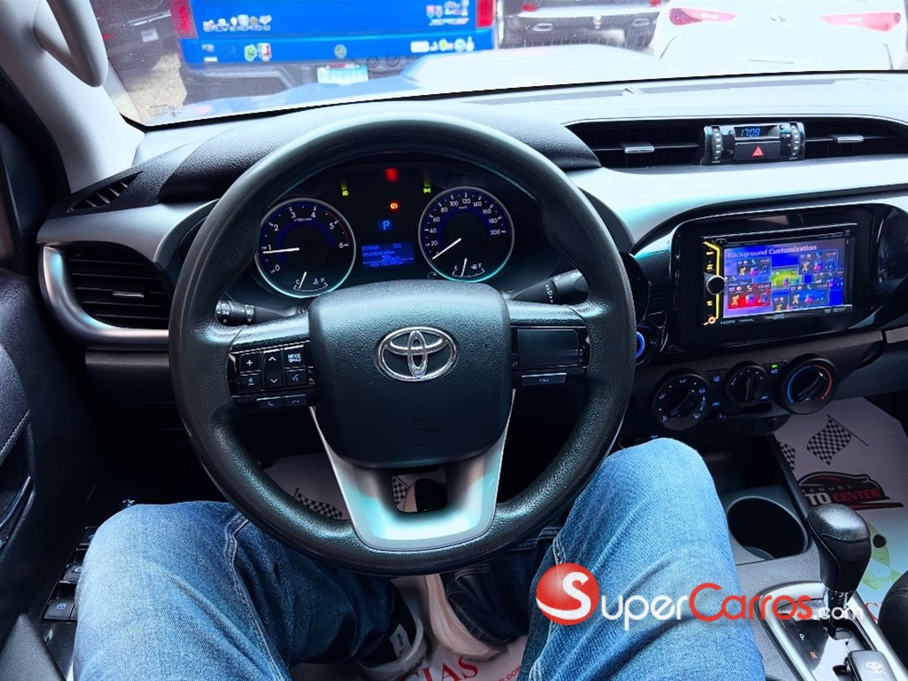 2016 Toyota Hilux — foto 3 / 12