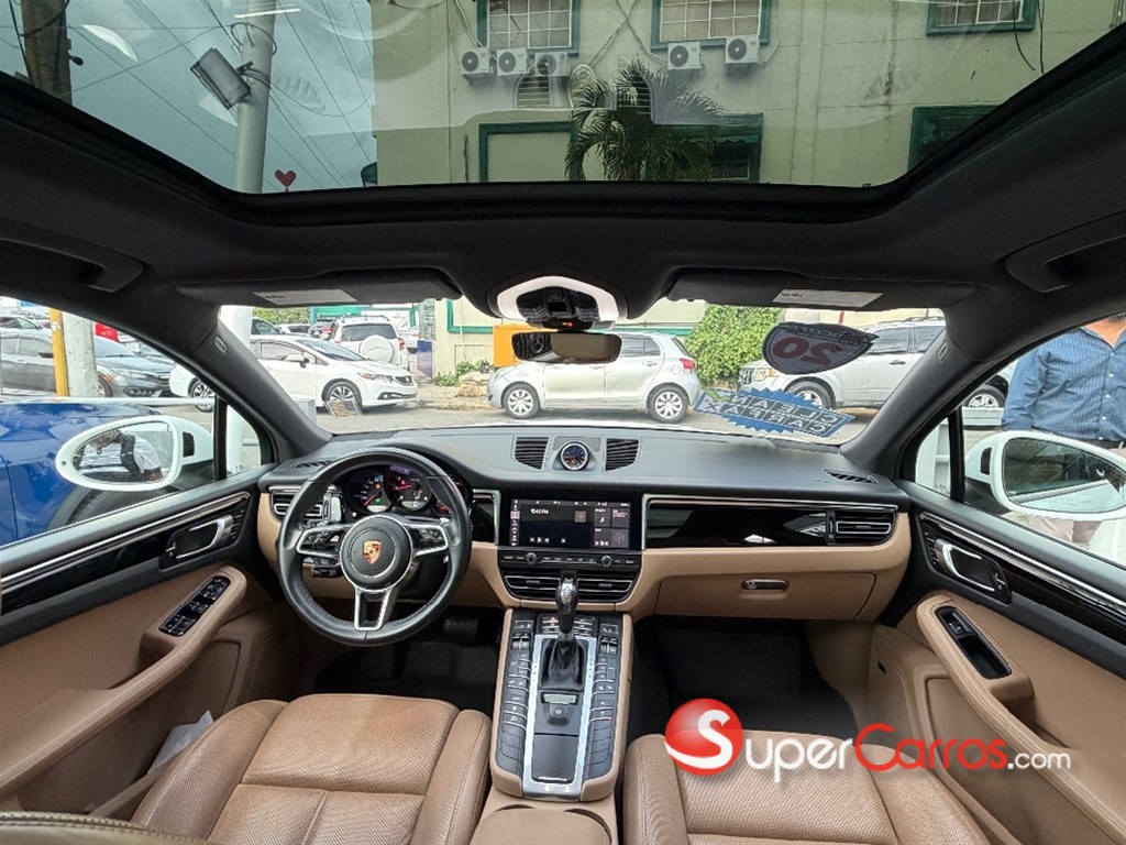2020 Porsche Macan — foto 8 / 12