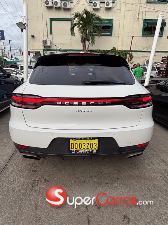 2020 Porsche Macan — foto 11 / 12