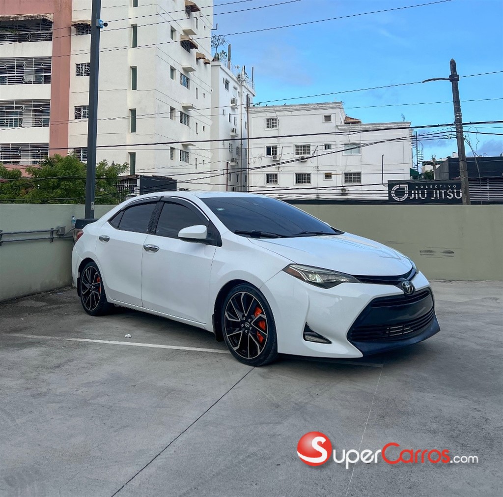 2017 Toyota Corolla LE Plus