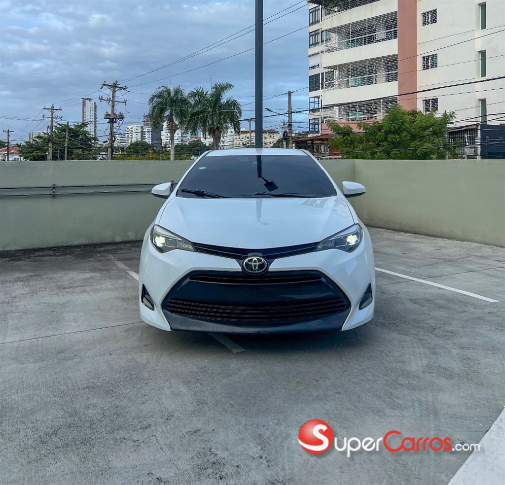 2017 Toyota Corolla LE Plus — foto 2 / 10