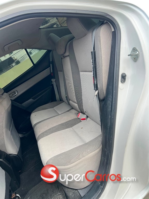 2017 Toyota Corolla LE Plus — foto 7 / 10