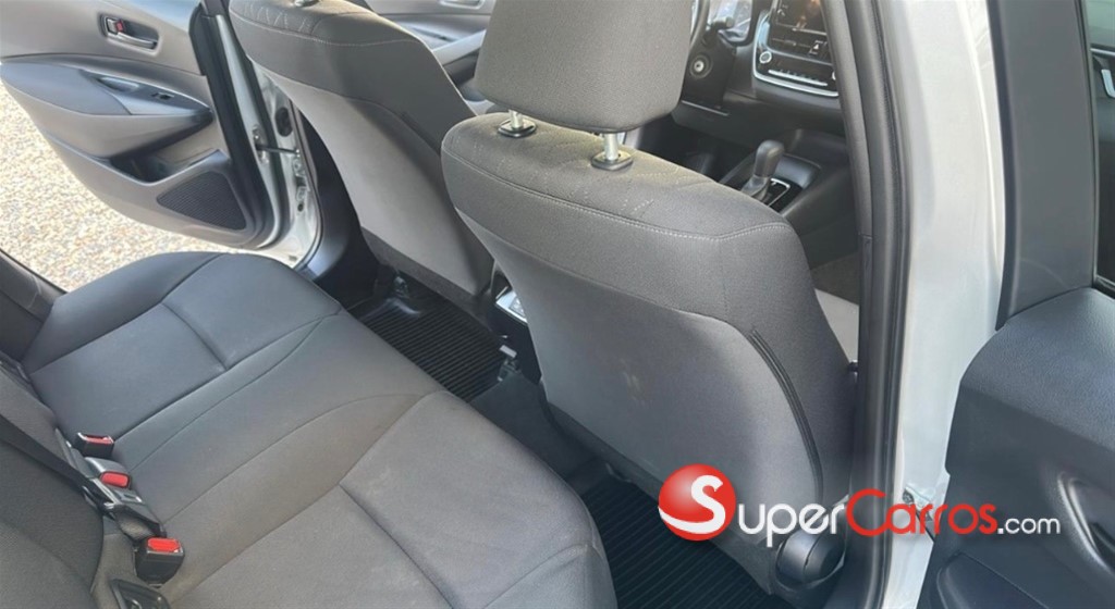 2024 Toyota Corolla LE — foto 8 / 11