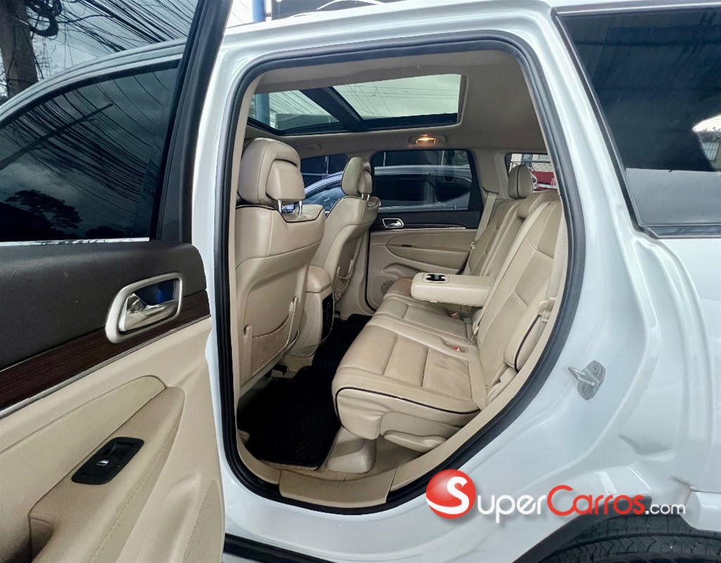 2014 Jeep Grand Cherokee Overland — foto 8 / 12