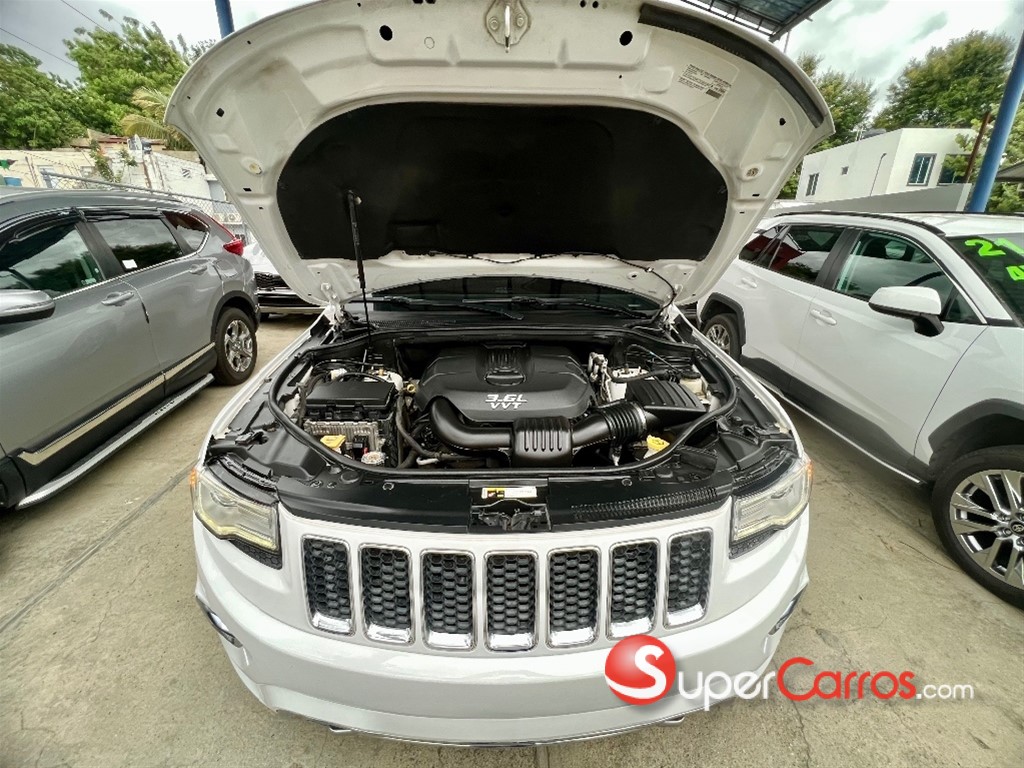 2014 Jeep Grand Cherokee Overland — foto 12 / 12