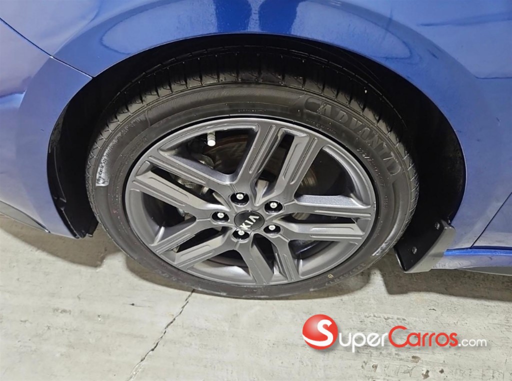 2021 Kia Forte GT Line — foto 12 / 12