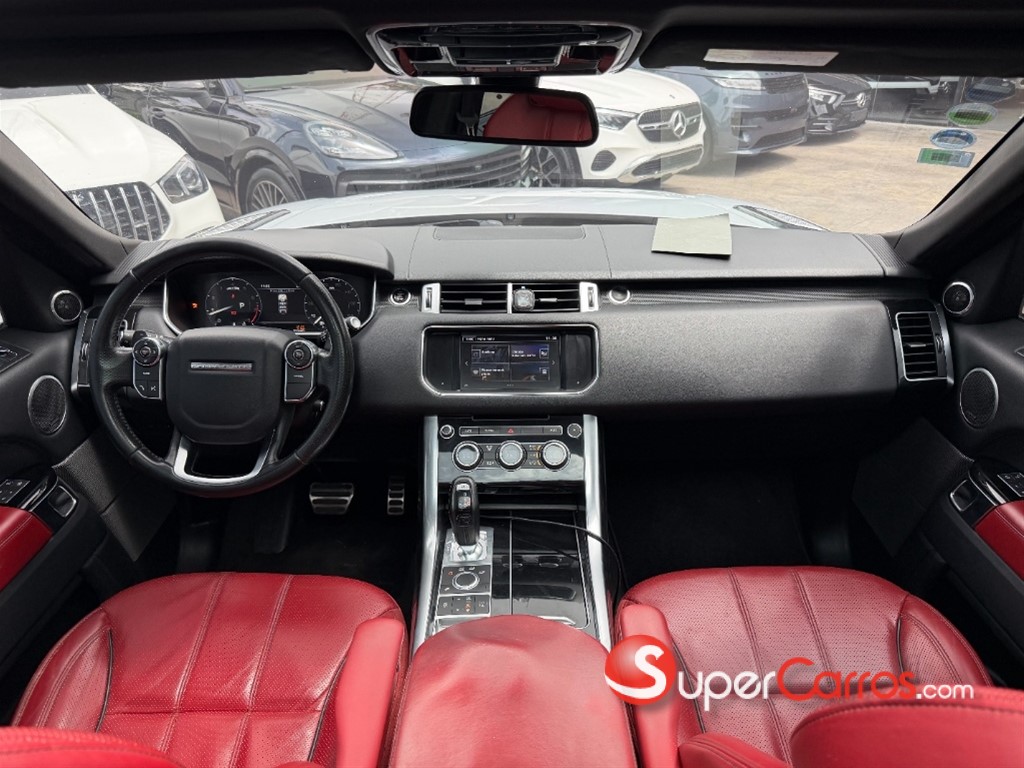 2016 Land Rover Range Rover HSE — foto 8 / 11