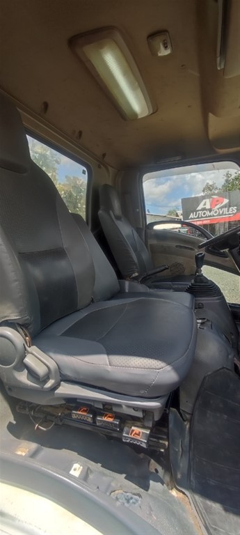 2019 Isuzu Volteo — foto 8 / 10