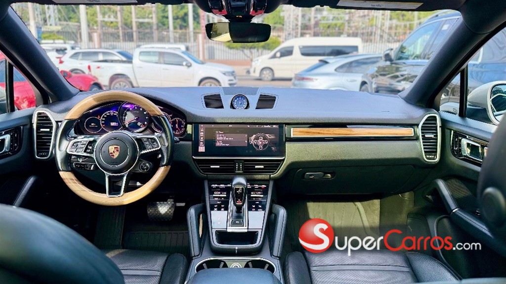 2021 Porsche Cayenne Coupe — foto 8 / 10