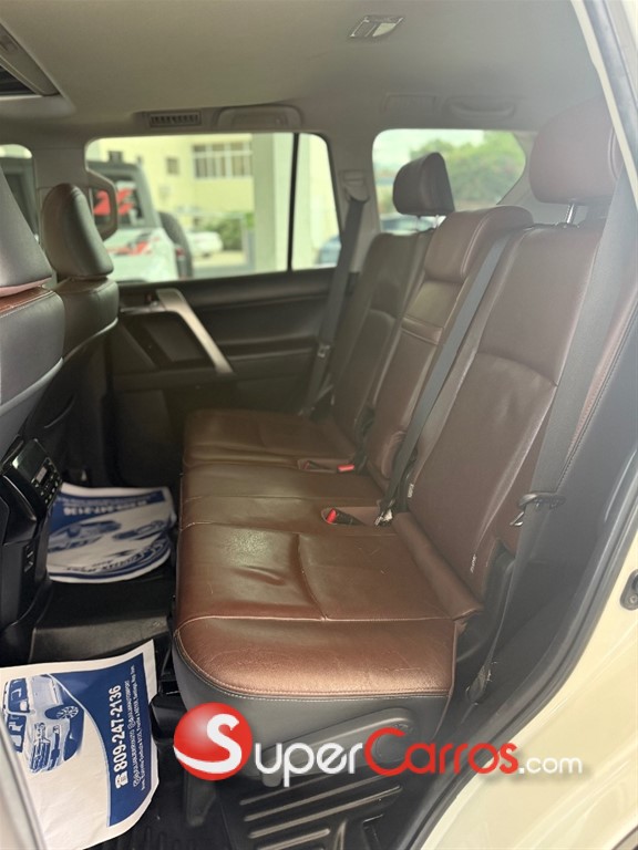 2016 Toyota Land Cruiser Prado VXL — foto 7 / 11
