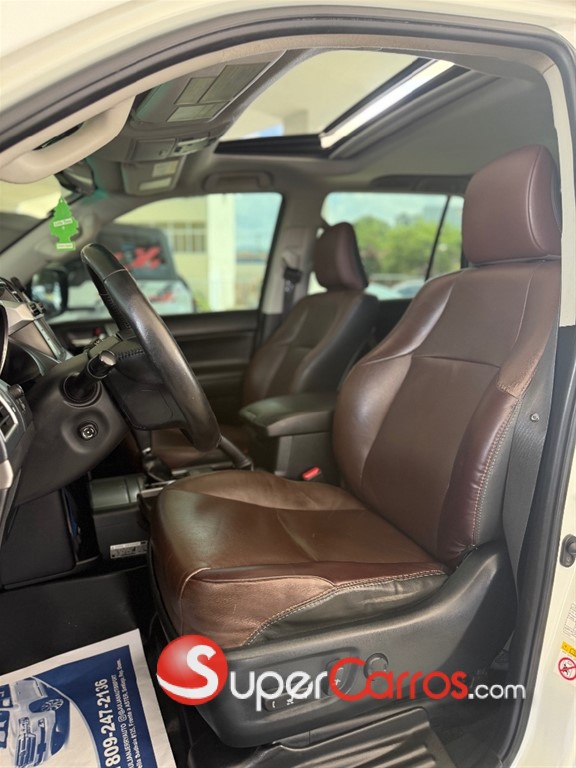 2016 Toyota Land Cruiser Prado VXL — foto 8 / 11