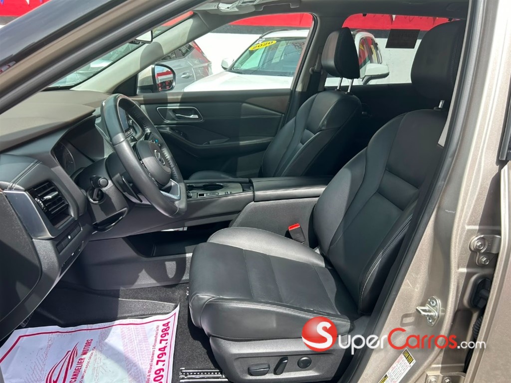 2021 Nissan Rogue SL — foto 6 / 12